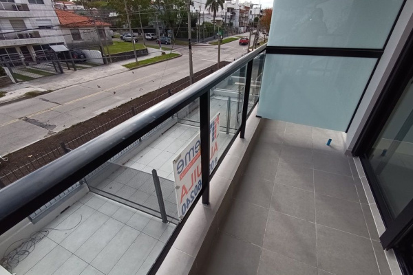 Amplio Monoambiente Con Terraza! Malvin! Próximo A Rambla Y Playa! Edificio Nuevo! #9155