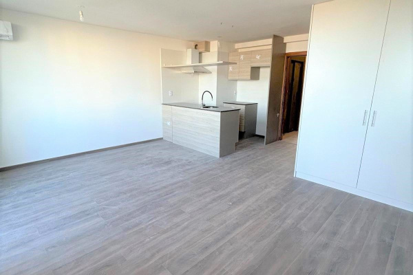 Alquiler 1 dormitorio! Piso Alto. Edificio Nuevo. Linda Distribución. Excelente Ubicación En Cordón-parque Rodó.  #9177